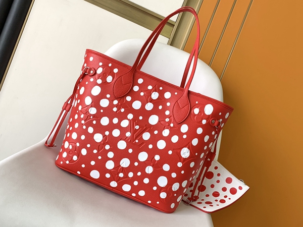 ルイヴィトンバッグ側面デザイン